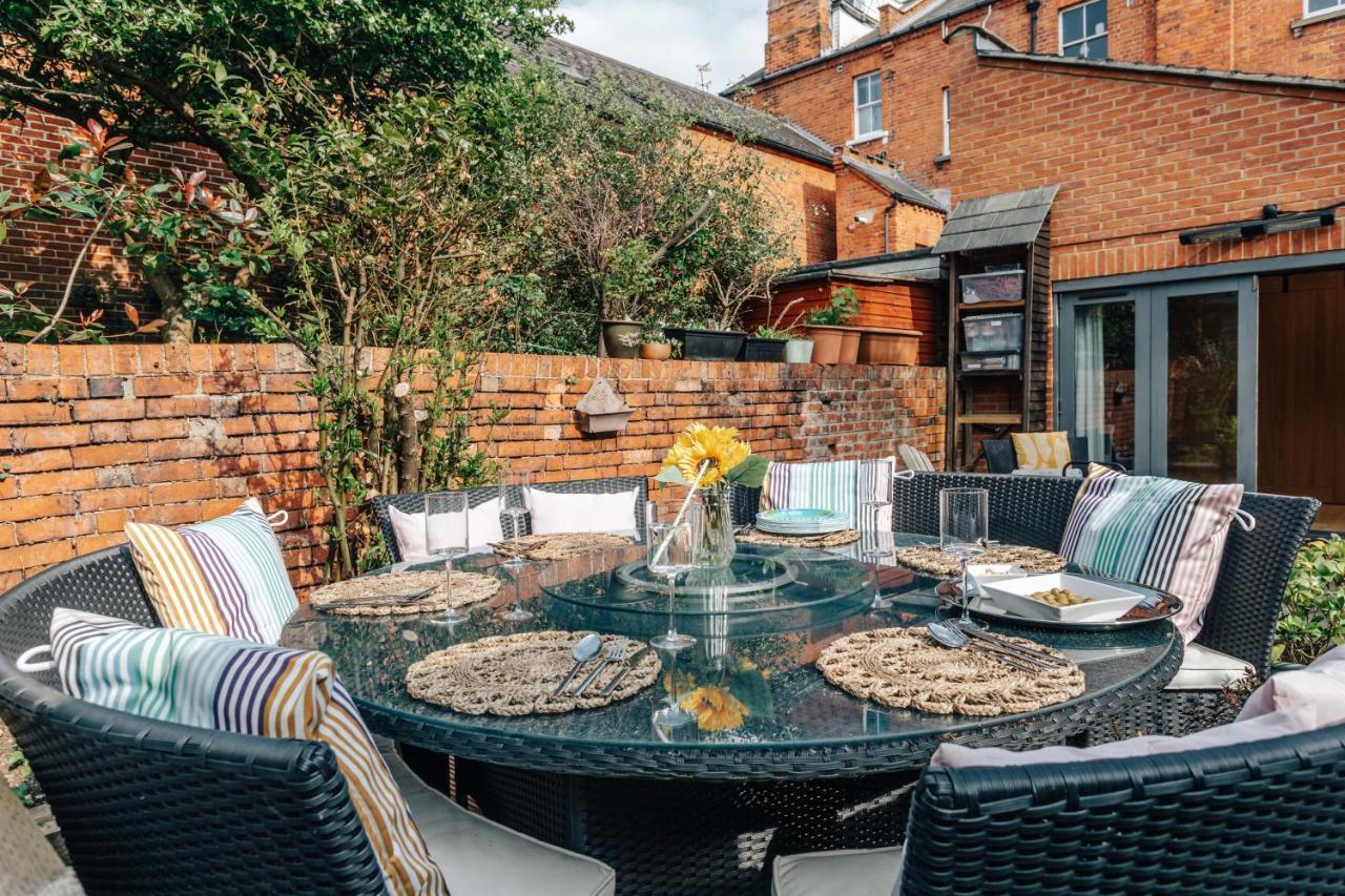 Henley Gardens Apartment Luaran gambar